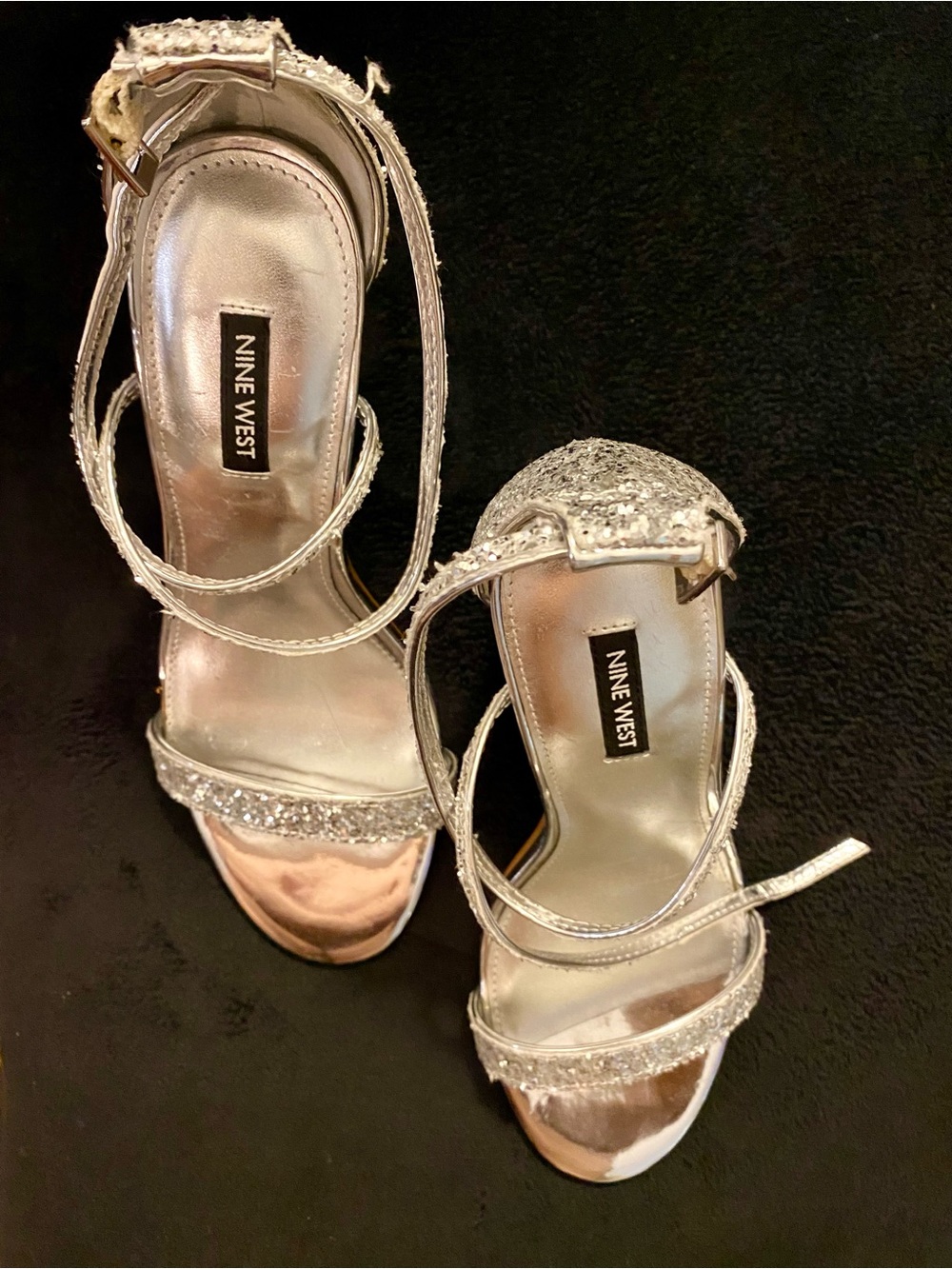 Nine West Celebra Silver Glitter Block Heel Sandals - Size 9 - NWT! - Picture 2 of 5